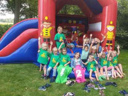 Sommerfest der Dorfgemeinschaft Bookhorn im Apfelgarten der alten Bookhorner Schule