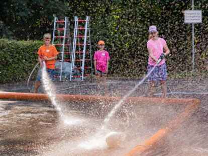 Wasserball mal anders (Bild: Tamino B&uuml;tner)