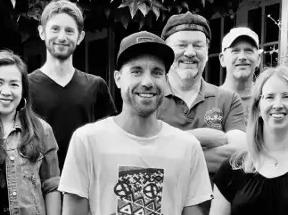 Geh&ouml;ren zur Band House of Blues and Rock (von links): Jhennie Manzke, Kelvin Buss, Sebastian Kortmann, Rainer Voskamp Stephan Scharps und Maren Boekhoff