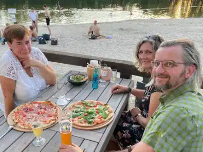 Pizza und Pasta am Strand: Der Badesee Schortens ist gerade das mediterrane Pl&auml;tzchen der Stadt.