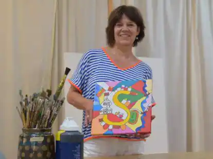 Heike Seiferth veranstaltet die Kurse gemeinsam mit dem Kinderschutzbund in ihrem Atelier Zwischenraum in Oldenburg.