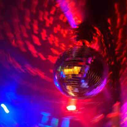 Diskotheken sind ein Standort-Faktor, der eine Region attraktiv f&uuml;r junge Menschen macht. Dazu geh&ouml;rt auch die M&ouml;glichkeit, sicher zu den Orten und wieder nach Hause zu kommen.