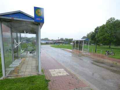 Eignen sich Bushaltestellen f&uuml;r Photovoltaik? Das soll die Kreisverwaltung pr&uuml;fen. Unser Archivbild zeigt die Bushaltestelle in Suurhusen.