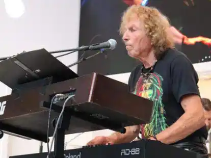 Souver&auml;n und entspannt an den Tasten: Udo T&ouml;lke