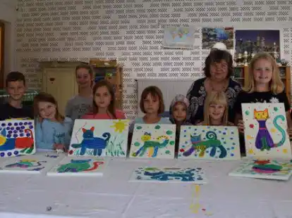 Gab ihr Wissen bei Ferienpassaktionen weiter: Ute Schierz (hinten, rechts)