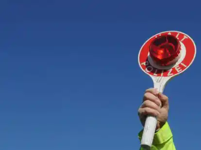 Ein Sattelzugfahrer ist in L&ouml;ningen aus dem Verkehr gezogen worden.