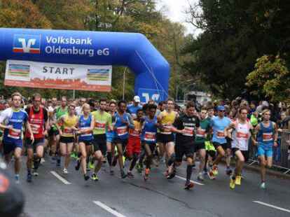 Auf geht’s: Start über die Zehn-Kilometer-Strecke beim Oldenburg Marathon 2017.