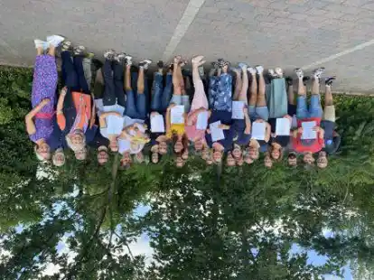 31 Frauen und M&auml;nner nahmen an der Imkerausbildung teil.