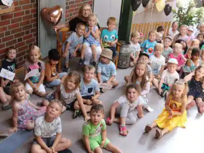 Am Donnerstag verabschiedete sich Elvira Evers von den Kindern in der Kita St. Anna in Bar&szlig;el-Neuland.