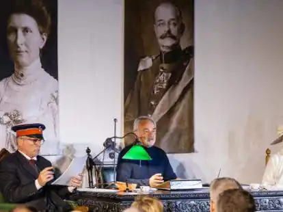 Auf der B&uuml;hne: Ulf Goerges, Thomas Kossendey und Sylvia Meining (von links).