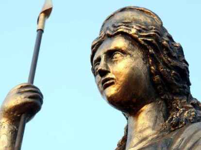 Zenobia, wie sie heute in Damskus als Statue zu sehen ist