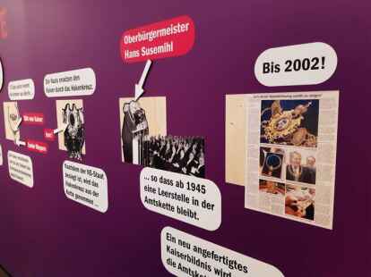 Blick in die Sonderschau: &bdquo;Die Amtskette - Kennst Du schon das Schm&uuml;ckst&uuml;ck der Stadt?&ldquo; vom 3. August bis zum 29. Januar 2023 im Ostfriesischen Landesmuseum.
