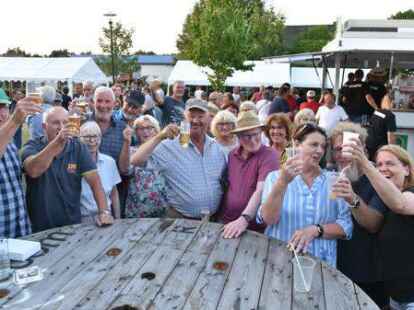 Beste Partystimmung herrschte in Twixlum. Der Erl&ouml;s wird dem Hospiz gespendet.