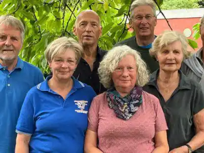 Freut sich auf viele Besucher am 10. September: der Constantia-Treff- Vorstand aus (v. l.): Manfred Kahl, B&auml;rbel Saathoff, Wolfgang Wauer, Angelika Totzauer, Rudolf Meiners, Helga Jannssen, Hans-Gerd A&szlig;mann.