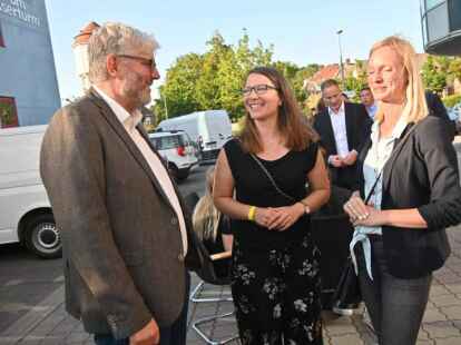 Der Einladung zum Sommerempfang im Verlagshaus der Emder Zeitung folgten zahlreiche G&auml;ste, um einen Einblick in die Arbeitsweise von Redaktion, Technik und Vermarktung zu bekommen.