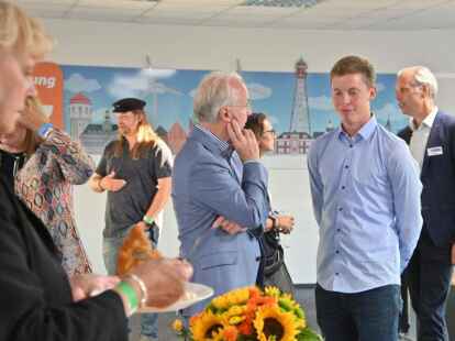 Der Einladung zum Sommerempfang im Verlagshaus der Emder Zeitung folgten zahlreiche G&auml;ste, um einen Einblick in die Arbeitsweise von Redaktion, Technik und Vermarktung zu bekommen.