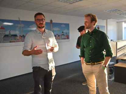 Der Einladung zum Sommerempfang im Verlagshaus der Emder Zeitung folgten zahlreiche G&auml;ste, um einen Einblick in die Arbeitsweise von Redaktion, Technik und Vermarktung zu bekommen.