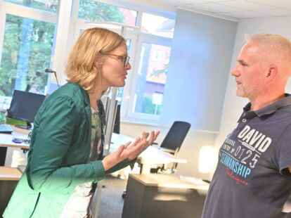 Der Einladung zum Sommerempfang im Verlagshaus der Emder Zeitung folgten zahlreiche G&auml;ste, um einen Einblick in die Arbeitsweise von Redaktion, Technik und Vermarktung zu bekommen.