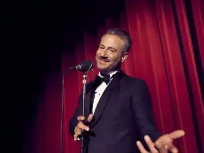 Macht beim Texten auf Deutsch oft Umwege, damit es gut oder passend zur Melodie klingt:  Sasha ist am Samstag in der Emder Nordseehalle zu Gast.