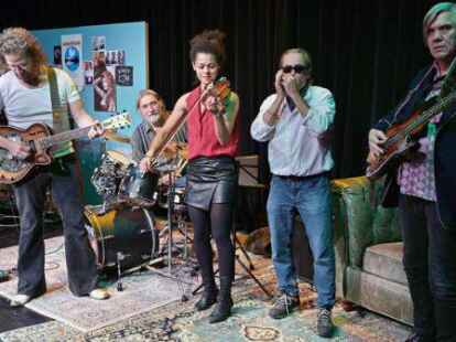 Musikalisches St&uuml;ck feiert Premiere: Im Theater k dreht sich bei &bdquo;Rolling Thunder&ldquo; alles um Bob Dylan.