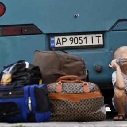 Taschen packen und los &ndash; der Krieg vertreibt immer mehr Menschen aus der Ukraine.