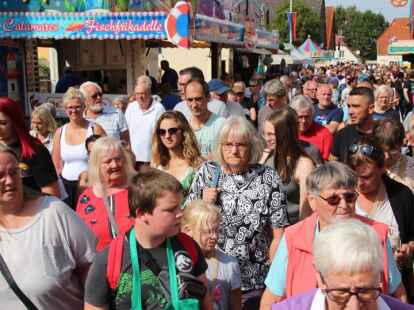 Festumzug zum 390. Ovelg&ouml;nner Pferdemarkt