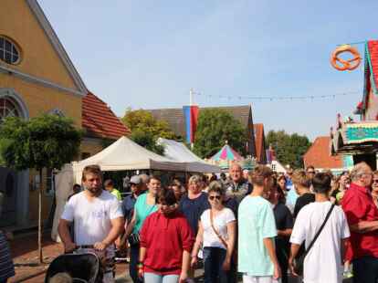 Festumzug zum 390. Ovelg&ouml;nner Pferdemarkt