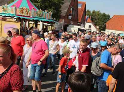 Festumzug zum 390. Ovelg&ouml;nner Pferdemarkt