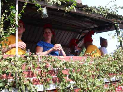 Festumzug zum 390. Ovelg&ouml;nner Pferdemarkt