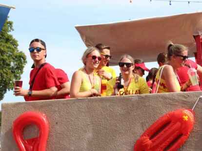 Festumzug 390. Ovelg&ouml;nner Pferdemarkt