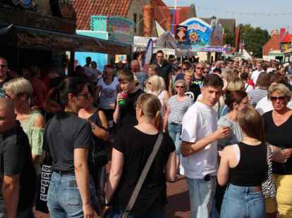 Festumzug zum 390. Ovelg&ouml;nner Pferdemarkt