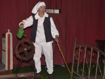 Edith Koschnick verwandelte sich in den legend&auml;ren M&uuml;llerburschen, um   Franz Schuberts Liederzyklus &bdquo;Die sch&ouml;ne M&uuml;llerin&ldquo; gesanglich und optisch in Szene zu setzen.