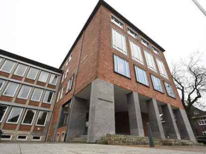 15 Jahre nach der Attacke: Vor dem Oberlandesgericht Oldenburg streitet Gewaltopfer Christoph Rickels mit seinem fr&uuml;heren Anwalt. Vorwurf: schwere Fehler in der Beratung.