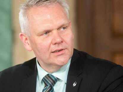 Sieht die European Medical School auf Augenh&ouml;he mit der MHH in Hannover: Bj&ouml;rn Th&uuml;mler (CDU), Niedersachsens Minister f&uuml;r Wissenschaft und Kultur