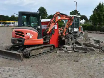 Die Ausschreibungsergebnisse f&uuml;r die Projekte der &bdquo;Perspektive Innenstadt&ldquo; l&auml;gen erheblich &uuml;ber den veranschlagten Kosten, beklagt FDP-Fraktionschef Konrad L&uuml;bbe. Auch der Festplatz wird gerade mit F&ouml;rdermitteln aus diesem Programm umgestaltet.