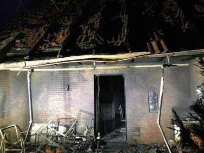 Das THW sicherte das Haus mit Holzplatten