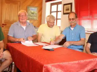 Der Stiftungsrat mit (von links): Niklas Klocke, Thomas Br&uuml;ckmann, Bernhard Kutz, Dr. J&uuml;rgen Block, Christian Wenzel,. Es fehlt Holger Kannegieter.