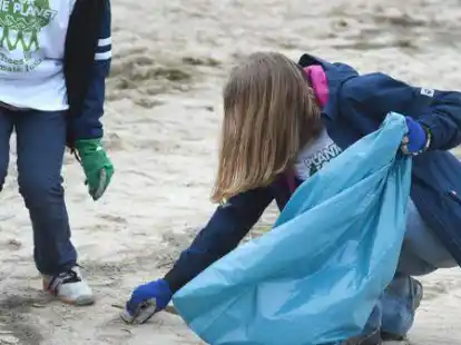 Der Umwelt etwas Gutes tun: Zum &bdquo;world clean up day&ldquo; ruft die Klimagruppe Friesische Wehde zum M&uuml;llsammeln auf.