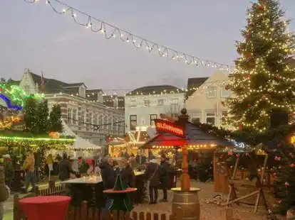 Der &bdquo;Weihnachtszauber&ldquo; wird in Aurich noch ohne Einschr&auml;nkungen geplant.