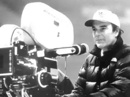 Peter Hyams bei einem seiner Drehs: Er und sein Sohn John sind beim Oldenburger Filmfest zugegen, genauso wie einige ihrer Filme.