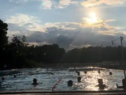 Abschied vom  Fl&ouml;tenteichbad: Die B&auml;derbetriebsgesellschaft wird es in der neuen Saison auf keinen Fall &ouml;ffnen.