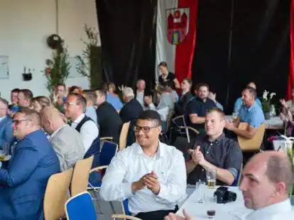 Feierten im Feuerwehrhaus 125 Jahre Bestehen: die Freiwillige Feuerwehr Wildeshausen und G&auml;ste