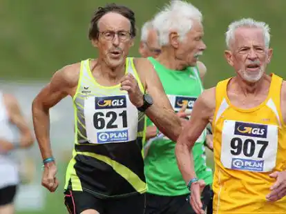 Lieferten sich schon bei der Senioren-DM im Vorjahr ein packendes Titelduell: der Zeteler Uwe Schmalstieg (links) und der Berliner Dieter Kollhammer (rechts). Nun gibt&rsquo;s ein Wiedersehen.