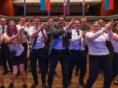 Beste Stimmung beim Bundesk&ouml;nigsball: Der Oldenburger Sch&uuml;tzenbund feierte in der  Weser Ems Halle.