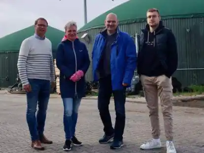 Bem&auml;ngeln die Entscheidung des Bauausschusses: (von links) J&ouml;rn Ahlers, Christin Rolli&eacute;, Jens-Peter Hennken und Jan-Hendrik Rode.