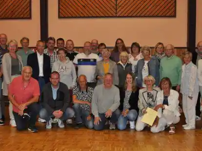 Der SV Brake ehrte seine langj&auml;hrigen Mitglieder. Niemand ist von ihnen so lange dabei wie Ingeborg Spielmann, die vor 80 Jahren in den Verein eingetreten war.