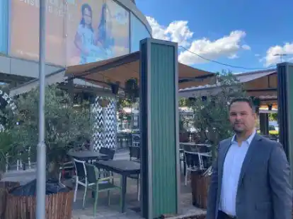 Christian Andresen, Centermanager im Famila Einkaufsland in Wechloy, freut sich, dass &bdquo;seine&ldquo; L&auml;den die Pandemie einigerma&szlig;en &uuml;berstanden haben.