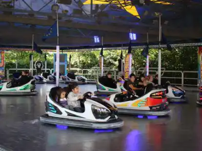 Der Autoscooter war am Sonntag bei den Kindern und Jugendlichen besonders beliebt.