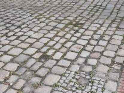 Nichts f&uuml;r Menschen mit Rollatoren, sagt Edda Harders: Kopfsteinpfaster in der Jan-Klinkenborg-Stra&szlig;e. BILD: privat