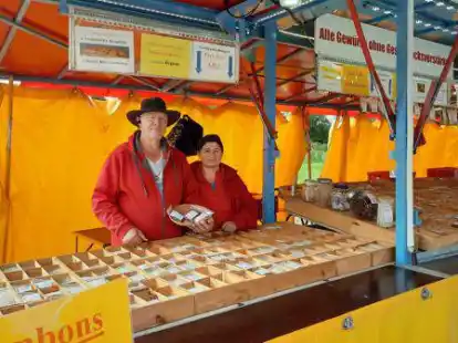 Wieder zur&uuml;ck in Emden: die Gew&uuml;rzh&auml;ndler Uwe und Ayse M&uuml;ller.